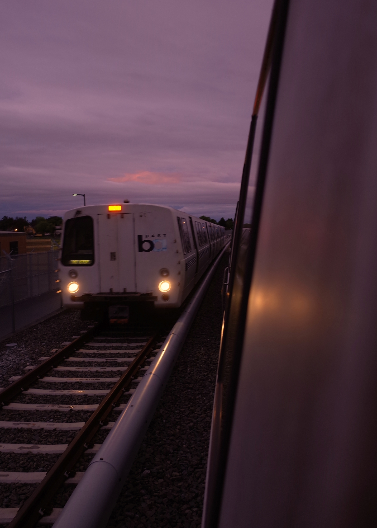 BART-Train-Golden-Hour (1)